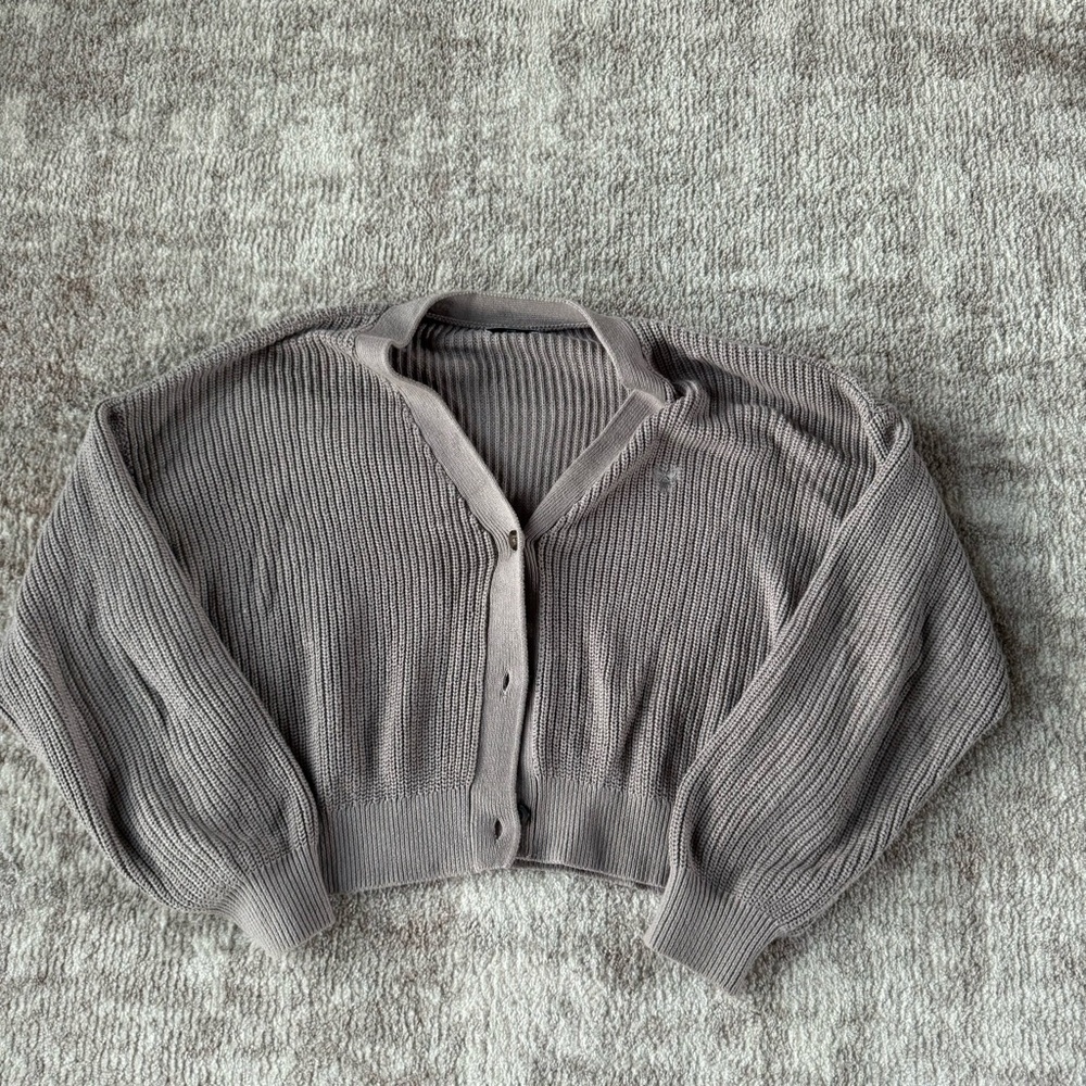 Aritzia Tna Grey Sweater Womens 2 (Runs slightly larger)